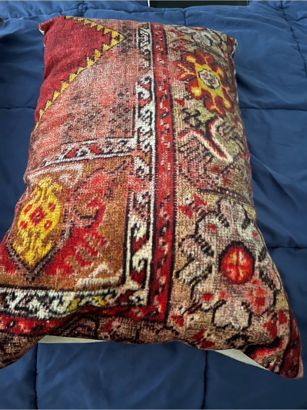 Pottery Barn 2 RECTANGULAR kilim red pillow shams with inserts